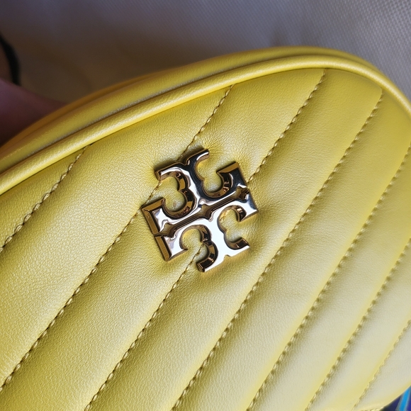 TORY BURCH KIRA CAMERA BAG - Picture 8 of 10